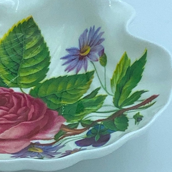 Royal Stafford England for Victoria Secret Shell Bon Bon Dish - Picture 5 of 8